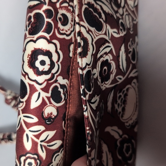 Vera Bradley Wildwood Wallet Crossbody in Bubby Flowers Cinnamon NWT - Picture 8 of 9